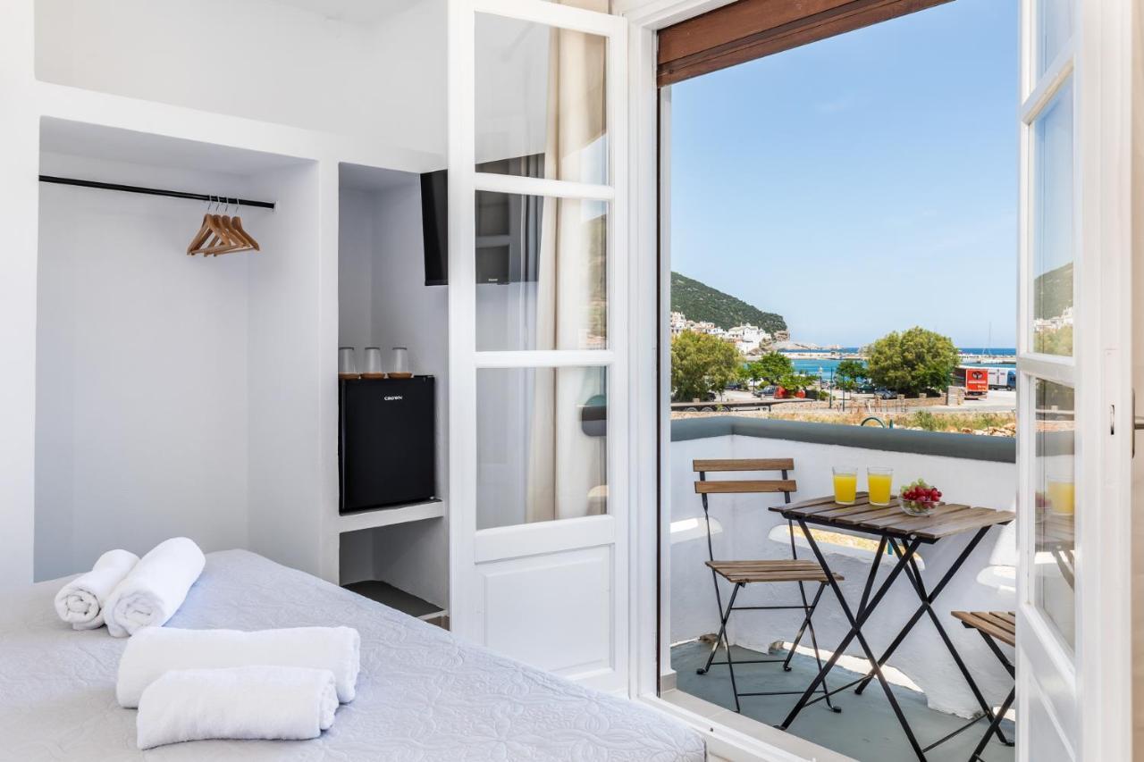 Uncle John'S Guesthouse Skopelos Eksteriør billede