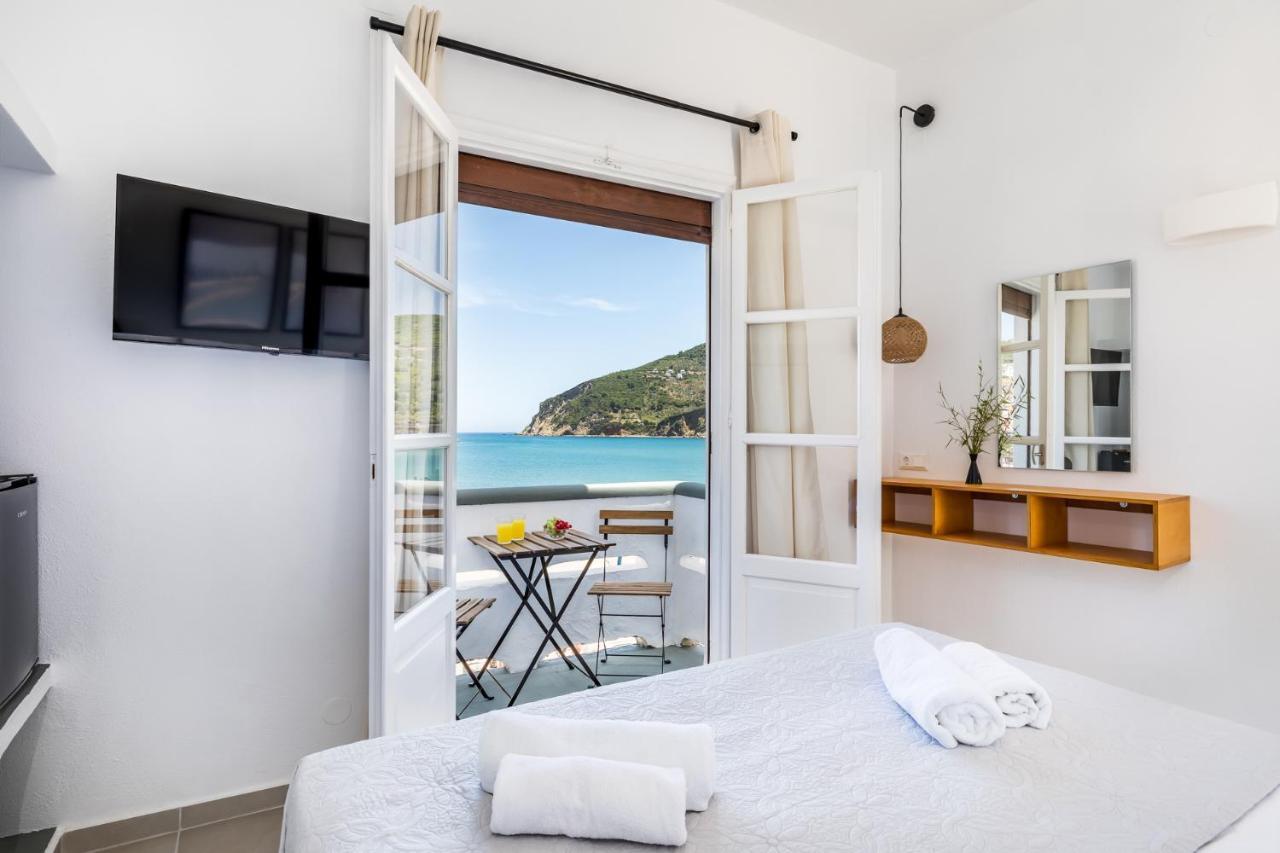 Uncle John'S Guesthouse Skopelos Eksteriør billede