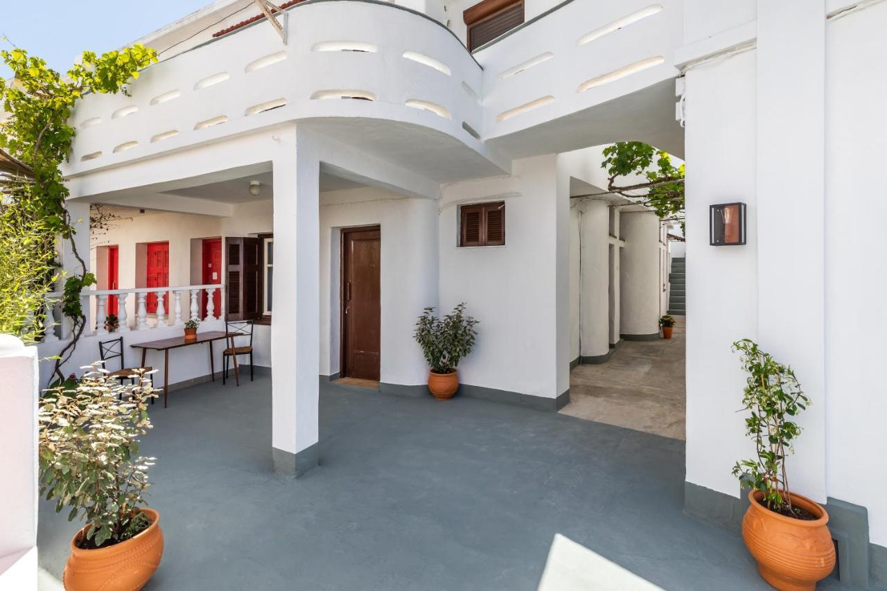 Uncle John'S Guesthouse Skopelos Eksteriør billede